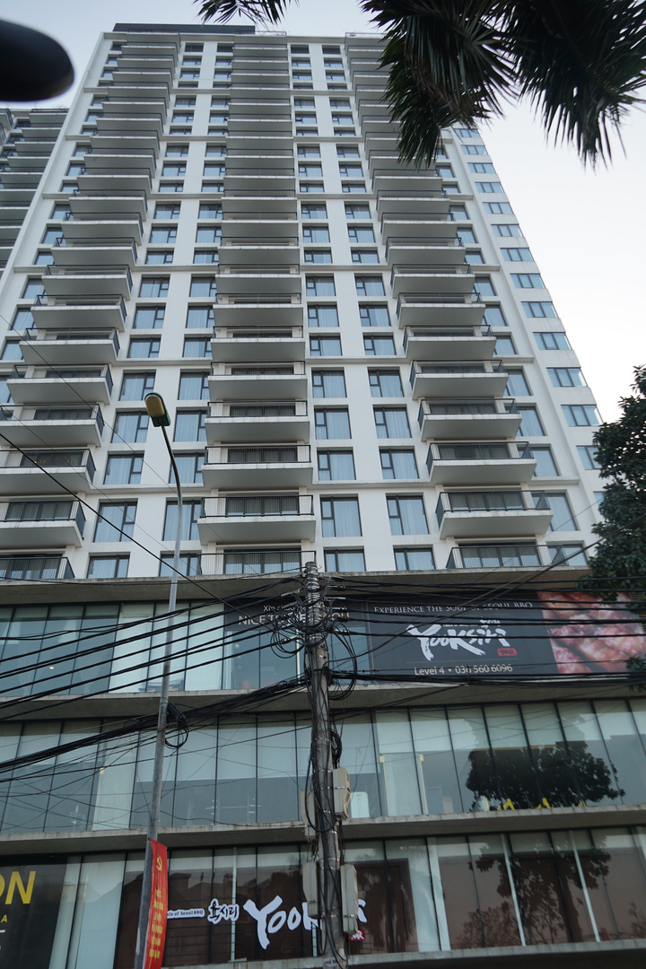 Ảnh: Cách ly khách sạn nơi bệnh nhân Nhật Bản dương tính SARS-CoV-2 tử vong - 5