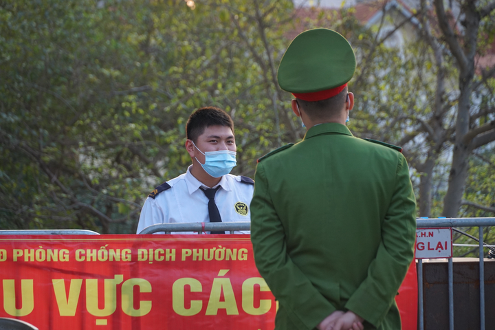 Ảnh: Cách ly khách sạn nơi bệnh nhân Nhật Bản dương tính SARS-CoV-2 tử vong - 3