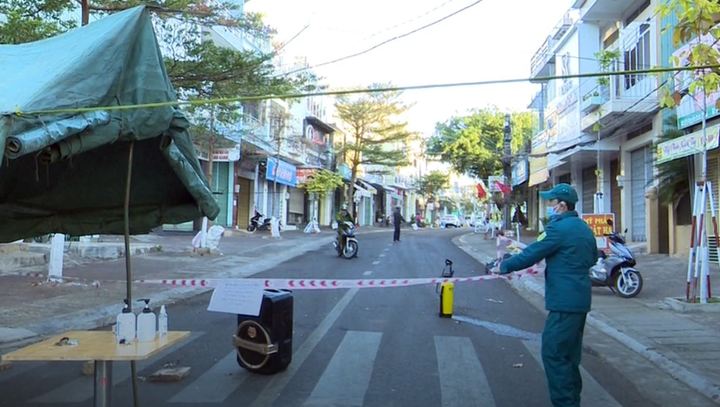 Gia Lai giảm mức độ giãn cách xã hội tại vùng có dịch COVID-19 - 2