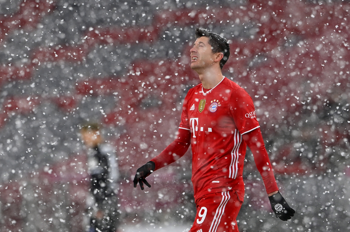 Bayern bị đội mới lên hạng cầm hòa trên sân phủ tuyết - 3