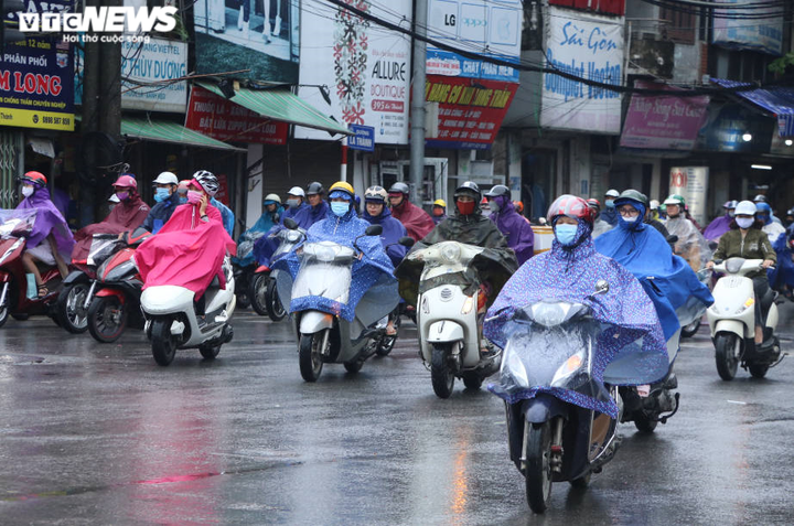 Thời tiết ngày mùng 5 Tết: Không khí lạnh tràn về, miền Bắc mưa từ chiều tối nay - 1