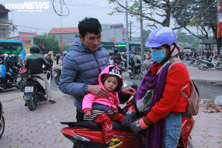 Ảnh: Quốc lộ 1A ùn ứ, cao tốc Pháp Vân-Cầu Giẽ thông thoáng chiều mùng 5 Tết - 7