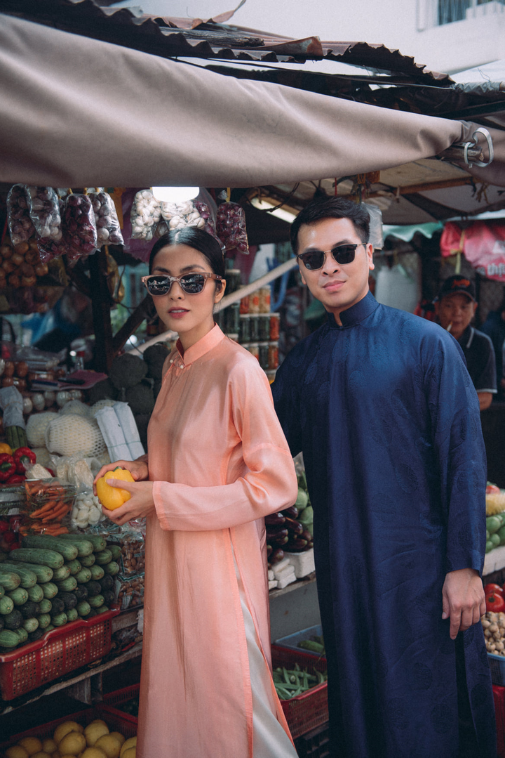 Tăng Thanh Hà diện áo dài sánh bước cùng người mẫu Quang Tuyến - 4