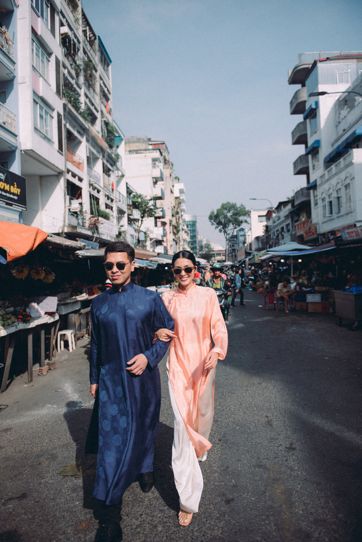 Tăng Thanh Hà diện áo dài sánh bước cùng người mẫu Quang Tuyến - 1