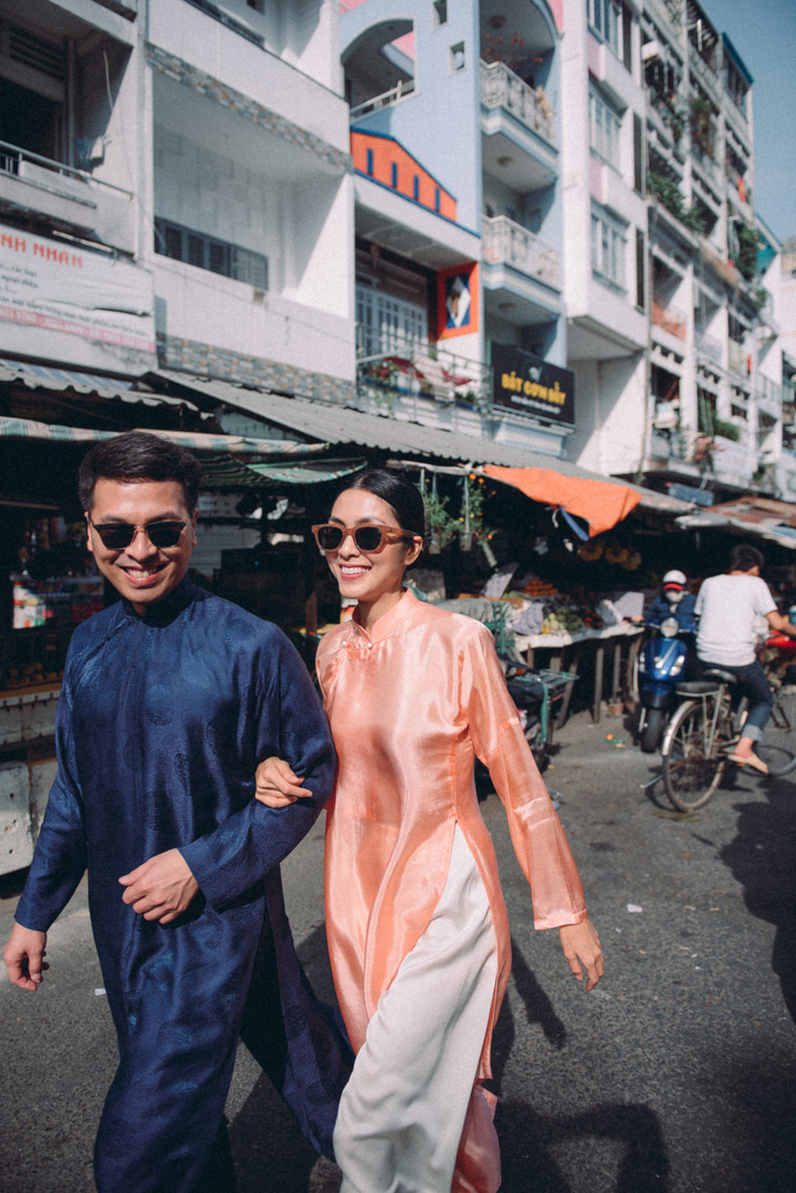 Tăng Thanh Hà diện áo dài sánh bước cùng người mẫu Quang Tuyến - 2