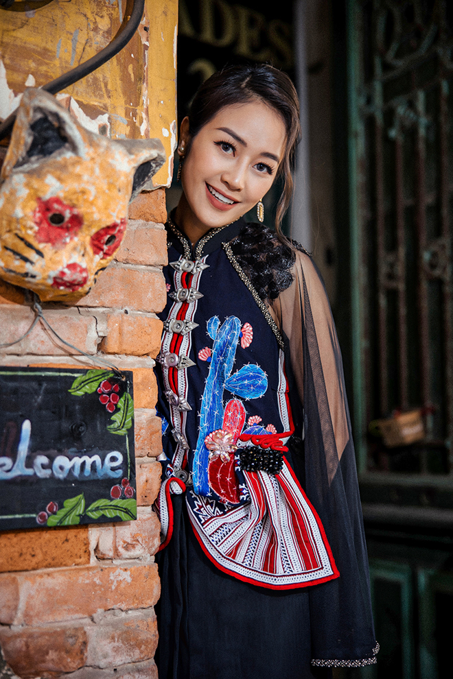 MC Phí Linh khoe eo thon gái một con - 2