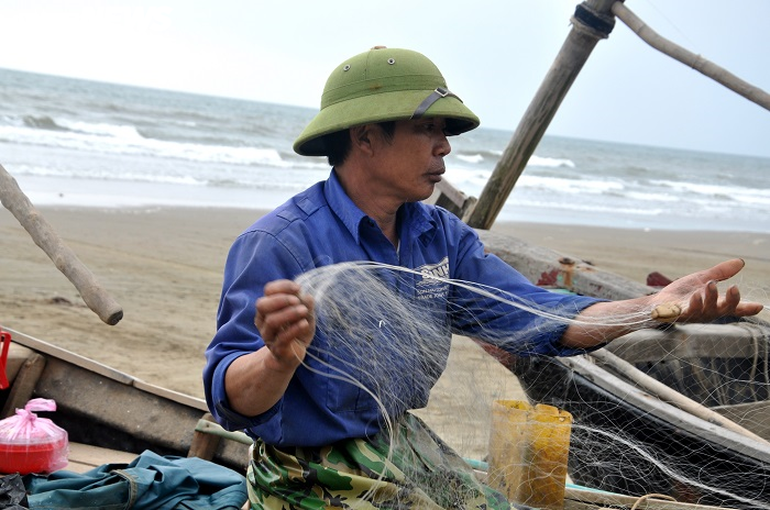 Ảnh: Trúng lộc biển đầu năm, ngư dân Thanh Hóa thu tiền triệu mỗi ngày - 1