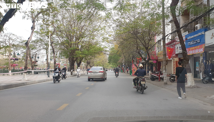 Phòng chống COVID-19, Hải Phòng nhiều nơi không một bóng người - 16