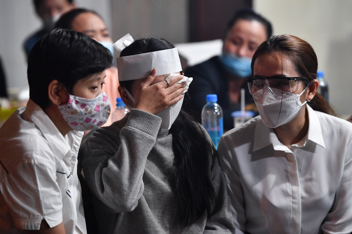 Ảnh: Bạn gái cùng gia đình lo hậu sự cho diễn viên Hải Đăng - 3