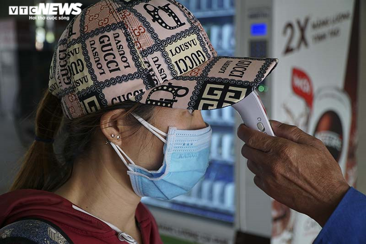 Ảnh: Bến xe miền Đông đìu hiu chưa từng thấy ngày mùng 7 Tết - 8