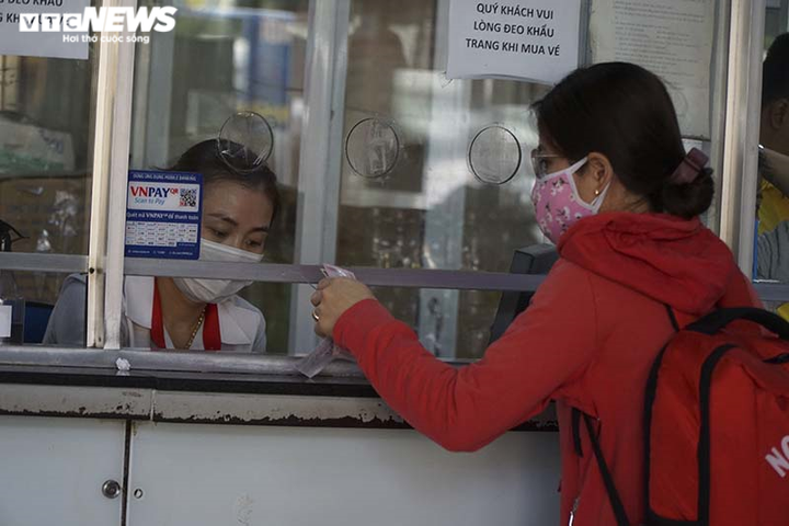 Ảnh: Bến xe miền Đông đìu hiu chưa từng thấy ngày mùng 7 Tết - 4