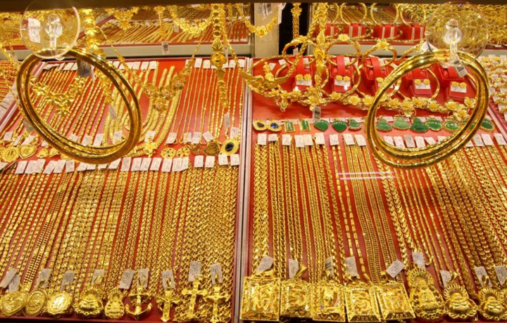 Giảm nhỏ giọt, vàng SJC đắt hơn vàng thế giới 7 triệu đồng/lượng - 1