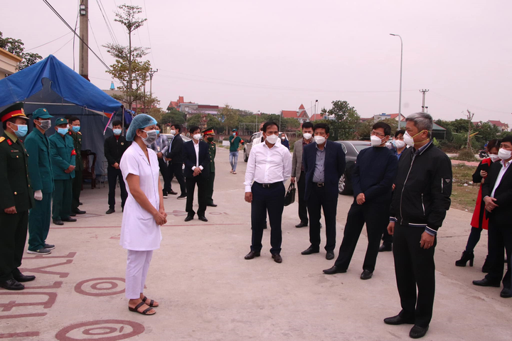 Thứ trưởng Y tế đề xuất tăng thời gian giãn cách xã hội với tỉnh Hải Dương - 2