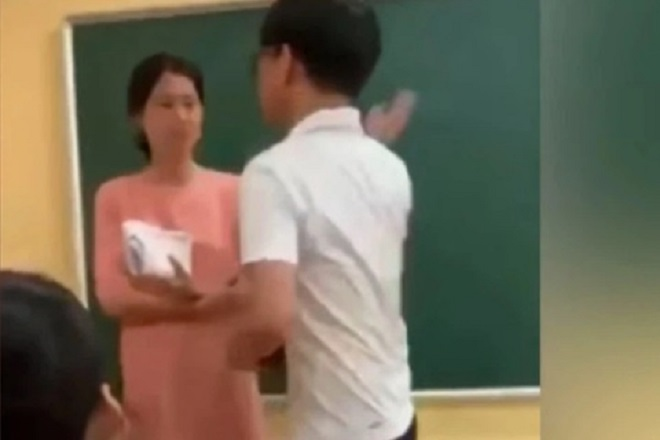 Nam sinh tát cô giáo: Bảo vệ học sinh bị bạo lực, còn giáo viên thì sao? - 2