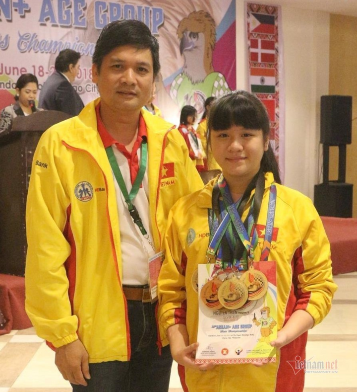 Nữ sinh lớp 10 ở Thái Nguyên vô địch cờ vua thế giới - 2