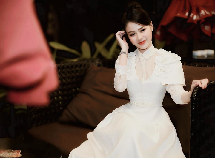 Thu Trang 'Hướng dương ngược nắng': Hôn nhân đổ vỡ do tôi quá trẻ! - 4