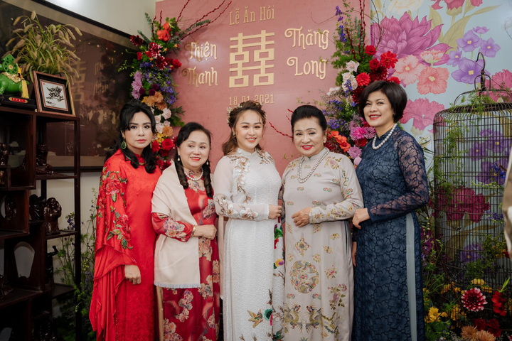 Ảnh lễ ăn hỏi và tiệc cưới của con gái diva Thanh Lam - 10