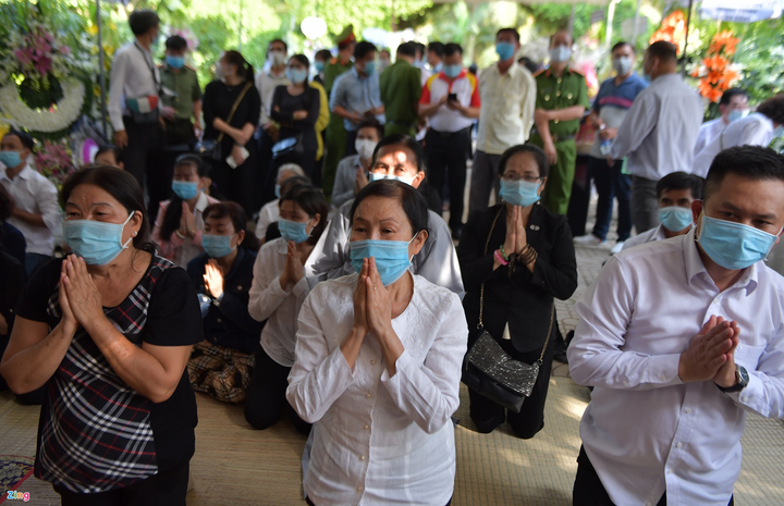 Người dân viếng nguyên Phó Thủ tướng Trương Vĩnh Trọng - 7