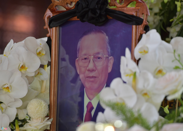 Người dân viếng nguyên Phó Thủ tướng Trương Vĩnh Trọng - 9
