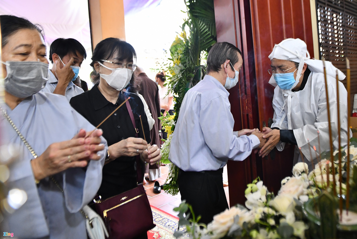 Người dân viếng nguyên Phó Thủ tướng Trương Vĩnh Trọng - 5