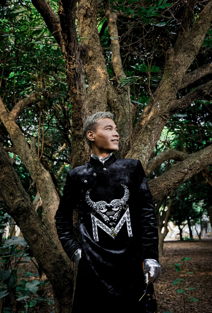 Ngắm bộ sưu tập áo dài veston tinh tế của NTK Tiến Lợi - 6