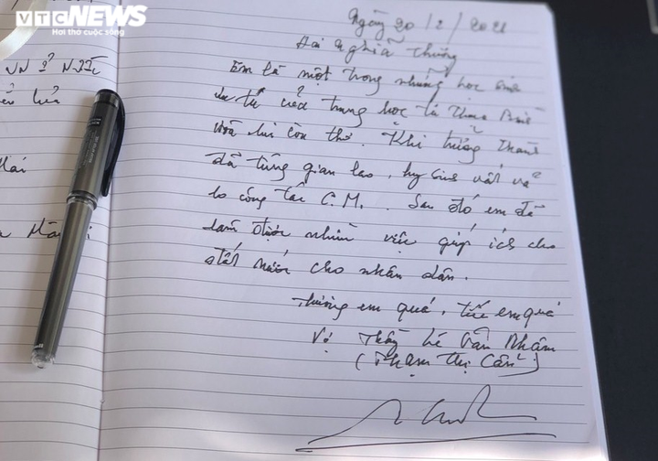 Cô giáo 90 tuổi xúc động tiễn biệt học trò Trương Vĩnh Trọng - 3