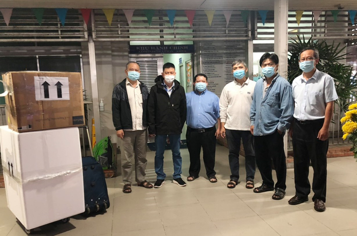 Bệnh viện Chợ Rẫy lên đường chi viện cho Hải Dương - 1