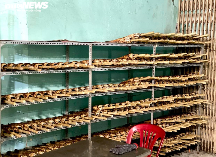 Nướng 2.500 con cá lóc, quán ăn ở Sài Gòn vẫn lo không đủ bán ngày vía Thần Tài - 7