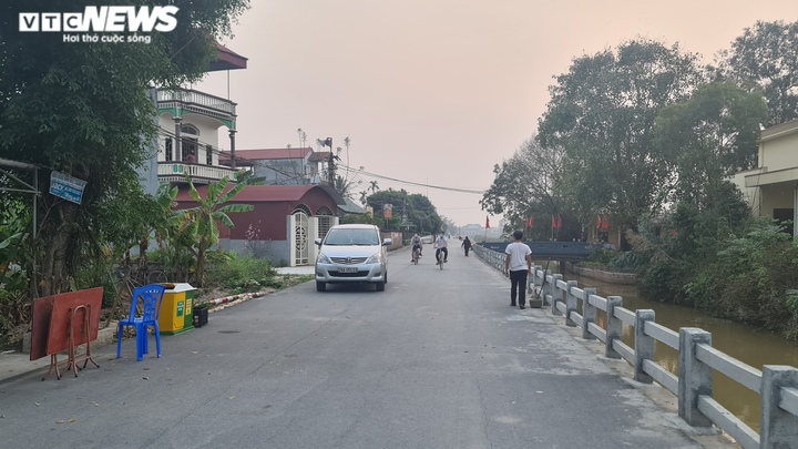 Ảnh: Thôn ở Bắc Ninh được dỡ phong tỏa sau 22 ngày cách ly, dân hò reo vui mừng - 7