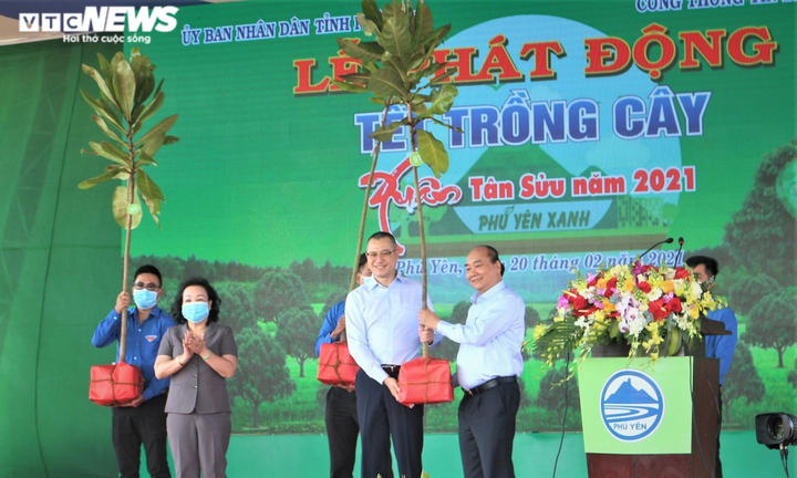 Bí thư Phú Yên: 'Phát triển nhanh hơn, xanh hơn và bền vững hơn' - 2