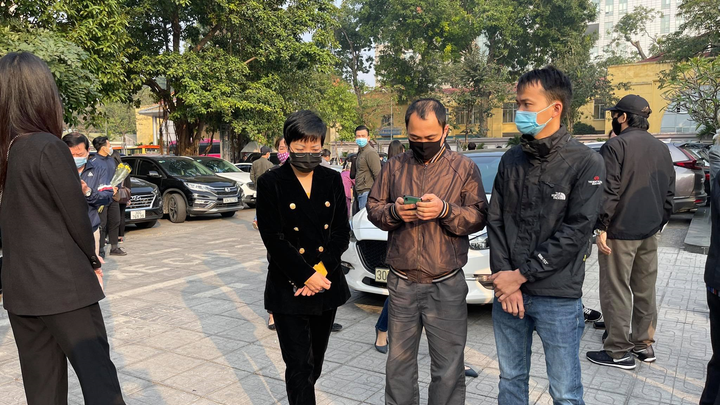 Công Lý, Việt Anh cùng nhiều đồng nghiệp nghẹn ngào tiễn đưa NSND Hoàng Dũng - 9