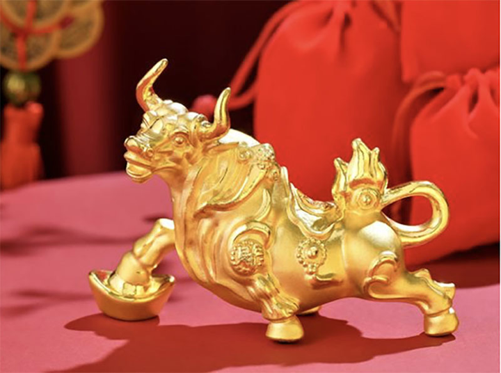 Con trâu bằng 20kg vàng ròng 'kéo' cả đàn trâu vàng đi rước Thần Tài - 4