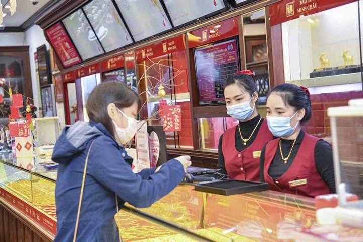 Con trâu bằng 20kg vàng ròng 'kéo' cả đàn trâu vàng đi rước Thần Tài - 9