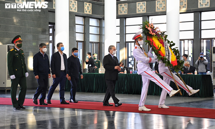 Ảnh: Lãnh đạo Đảng, Nhà nước viếng nguyên Phó Thủ tướng Trương Vĩnh Trọng - 23