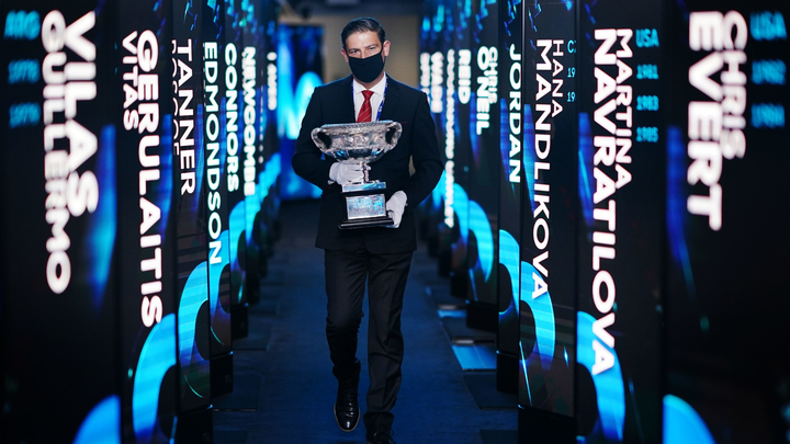 Trực tiếp Djokovic 3-0 (7-5, 6-2, 6-2) Medvedev: Djokovic vô địch - 8