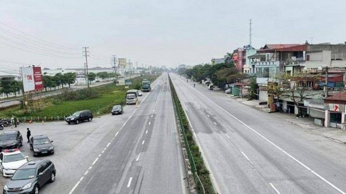 Bộ GTVT yêu cầu không được đón, trả khách tại khu vực cách ly - 1