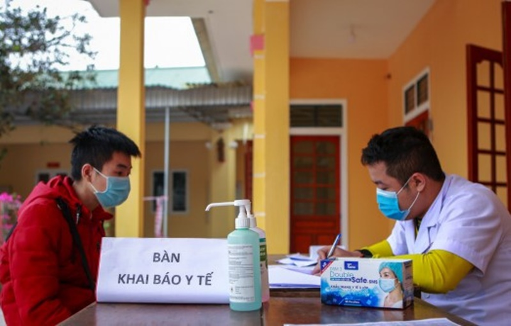 Khai báo y tế gian dối, cô gái bị đề nghị phạt 15 triệu đồng - 1