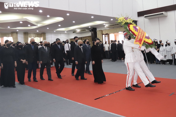 Ảnh: Lãnh đạo Đảng, Nhà nước viếng nguyên Phó Thủ tướng Trương Vĩnh Trọng - 7