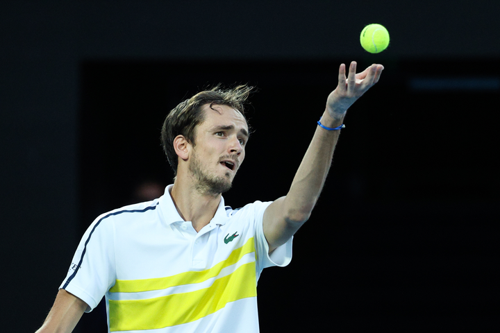 Trực tiếp Djokovic 3-0 (7-5, 6-2, 6-2) Medvedev: Djokovic vô địch - 14