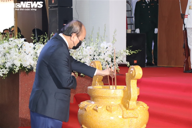 Xúc động dòng sổ tang tiễn biệt nguyên Phó Thủ tướng Trương Vĩnh Trọng - 1