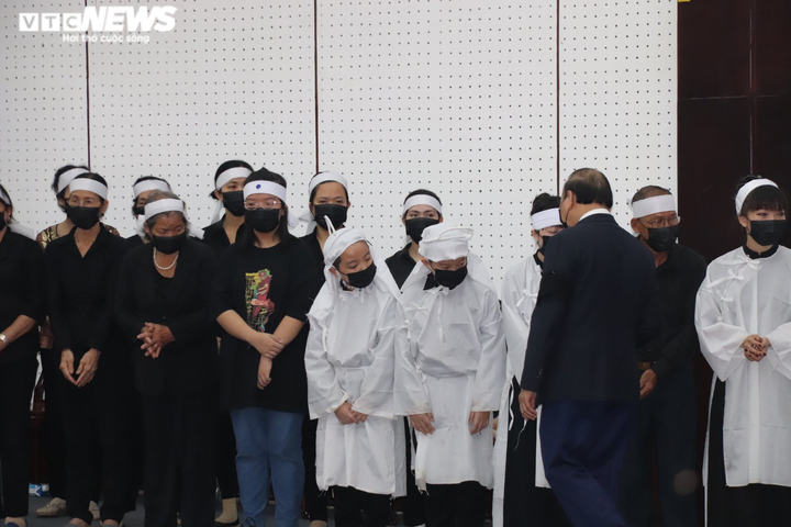 Ảnh: Lãnh đạo Đảng, Nhà nước viếng nguyên Phó Thủ tướng Trương Vĩnh Trọng - 6