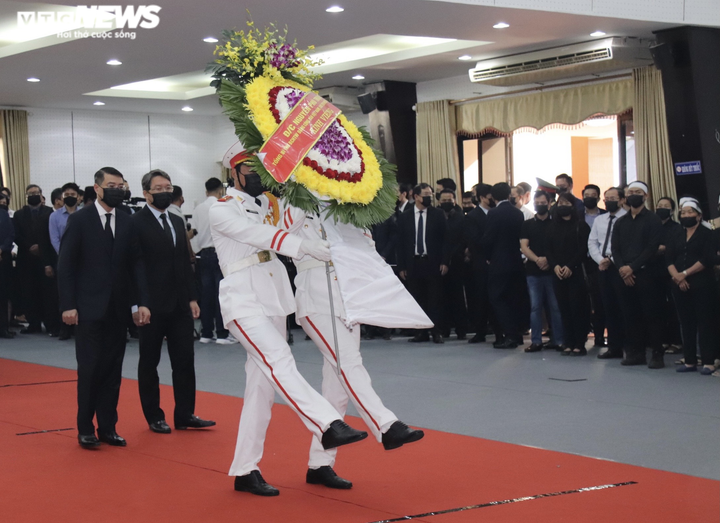 Ảnh: Lãnh đạo Đảng, Nhà nước viếng nguyên Phó Thủ tướng Trương Vĩnh Trọng - 2