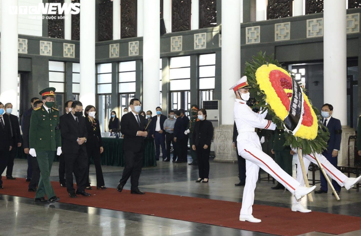 Ảnh: Lãnh đạo Đảng, Nhà nước viếng nguyên Phó Thủ tướng Trương Vĩnh Trọng - 17