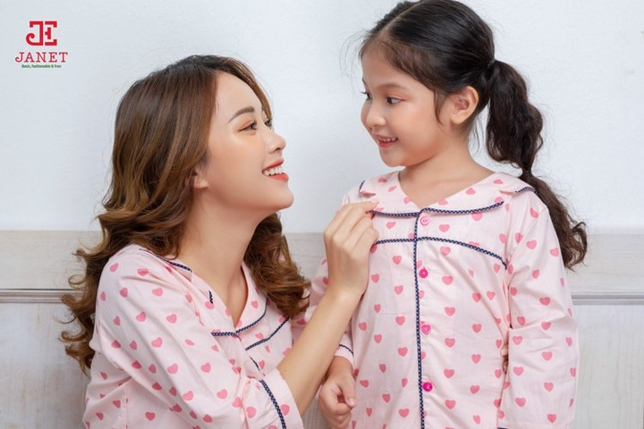 Thương hiệu thời trang ngầm sở hữu loạt khách hàng nổi tiếng - 2