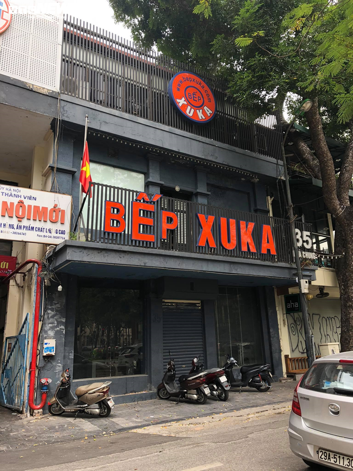 Hàng quán phố cổ Hà Nội nghỉ Tết kéo dài, khách sạn rao bán la liệt bằng tờ rơi - 15