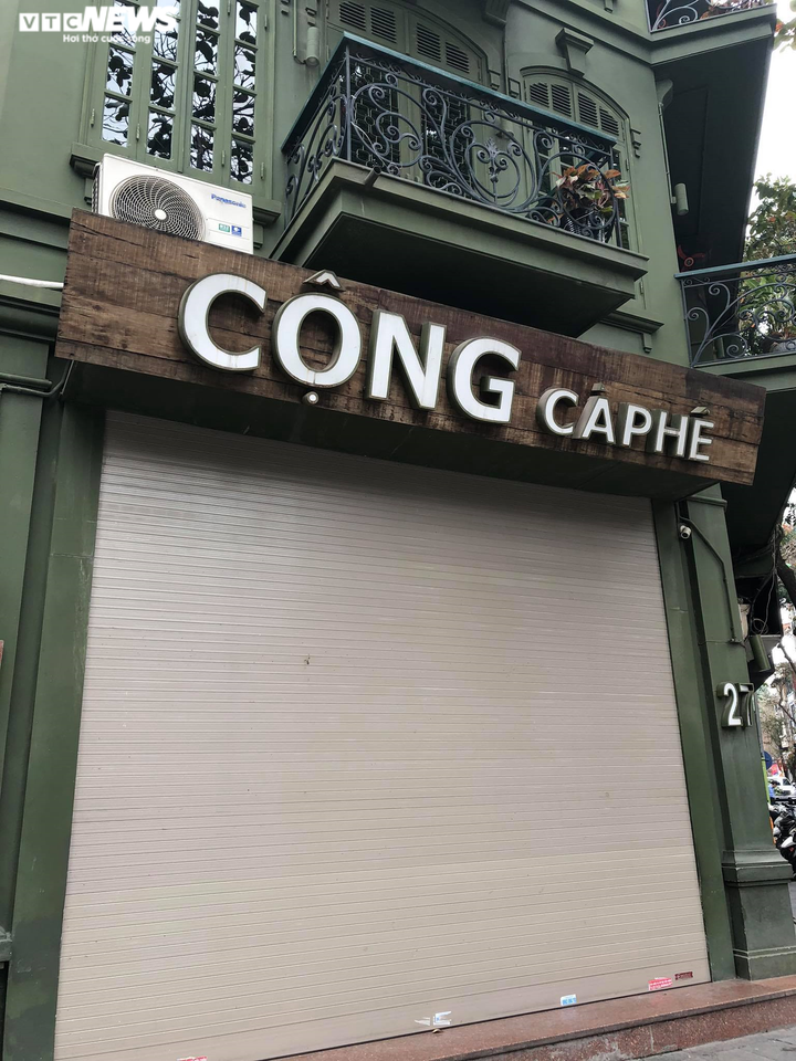 Hàng quán phố cổ Hà Nội nghỉ Tết kéo dài, khách sạn rao bán la liệt bằng tờ rơi - 14