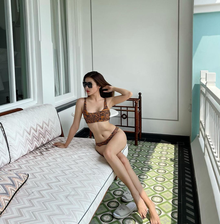 Ảnh: Những mỹ nhân Việt vẫn giữ được eo thon sau Tết - 7