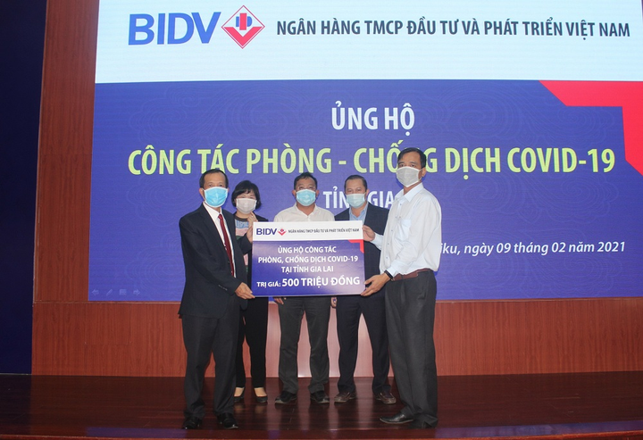 BIDV tiếp tục ủng hộ khẩn cấp 2,8 tỷ đồng phòng, chống dịch COVID-19 - 4