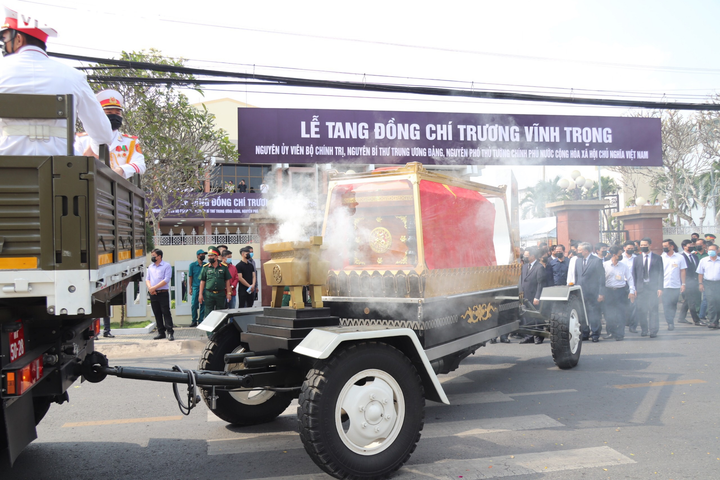 Ảnh: Tiễn đưa nguyên Phó Thủ tướng Trương Vĩnh Trọng về với đất mẹ - 2
