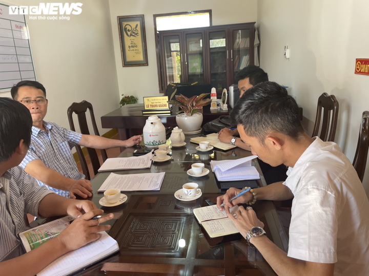 Lợi dụng Tết Nguyên đán, lâm tặc lại 'xẻ thịt' rừng tự nhiên ở Đắk Lắk - 2